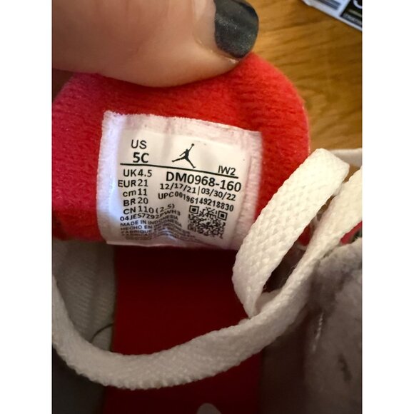 Air Jordan 3 Retro TD White/Fire Red/Black Infant Shoes Size 5C - Picture 3 of 10